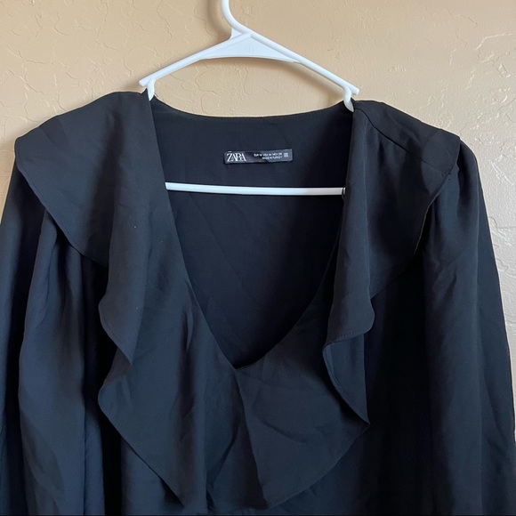 Zara Ruffle Blouse - Size M - Picture 3 of 5